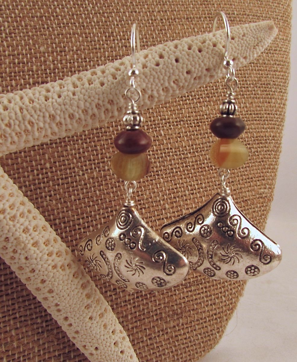 Bali Earring Red with Gold Beads
